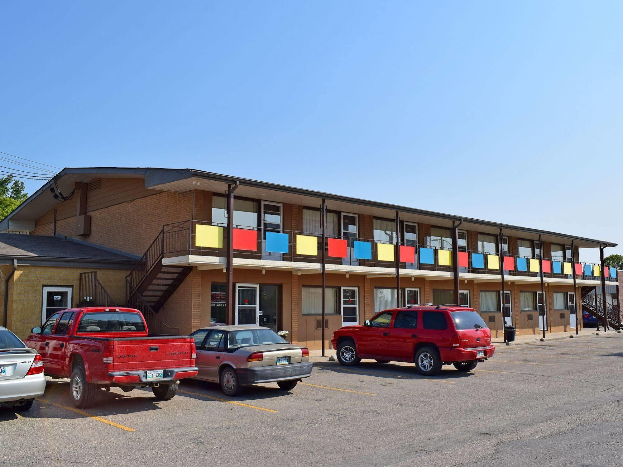 Westgate Inn Portage la Prairie Exterior photo